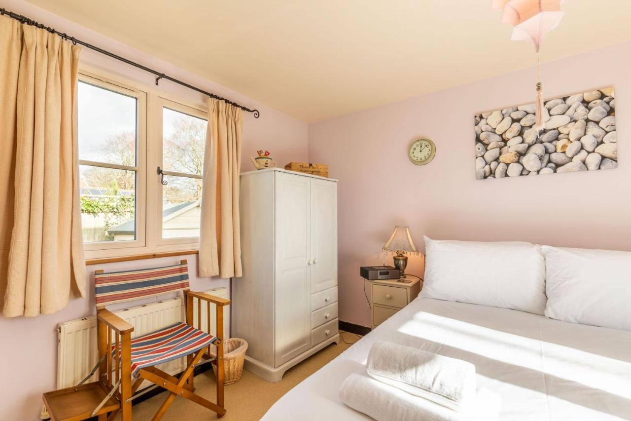 Host & Stay - Woodfalls Barn Burgh and Tuttington Buitenkant foto