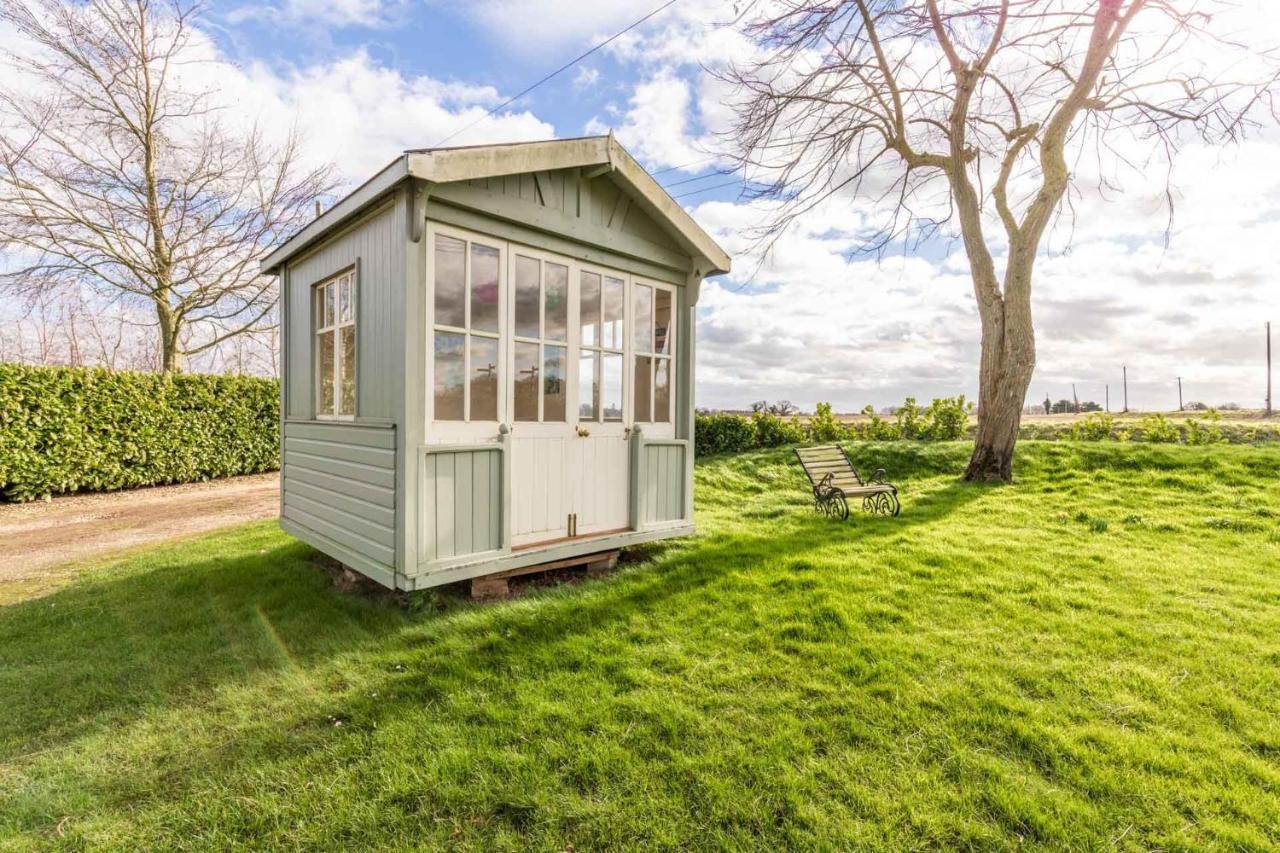 Host & Stay - Woodfalls Barn Burgh and Tuttington Buitenkant foto